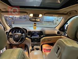 جیپ گراند شیرۆکی